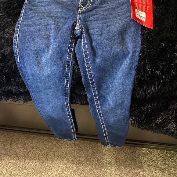 Brand new True Religion jeans with tags on. - Picture 2 of 3